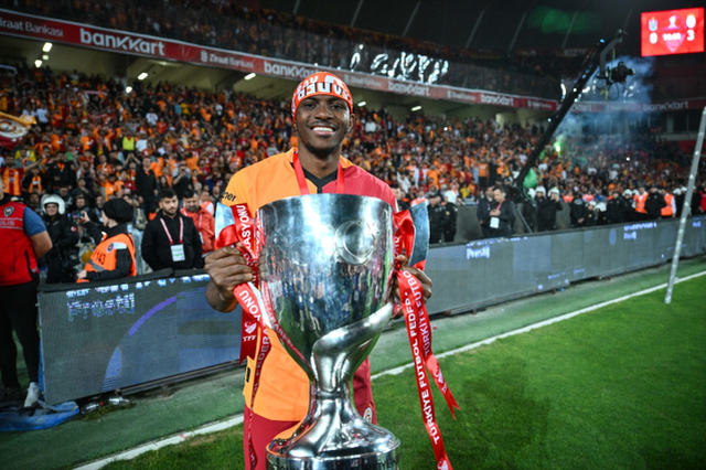 Osimhen Fenerbahçe'ye mi gidecek?