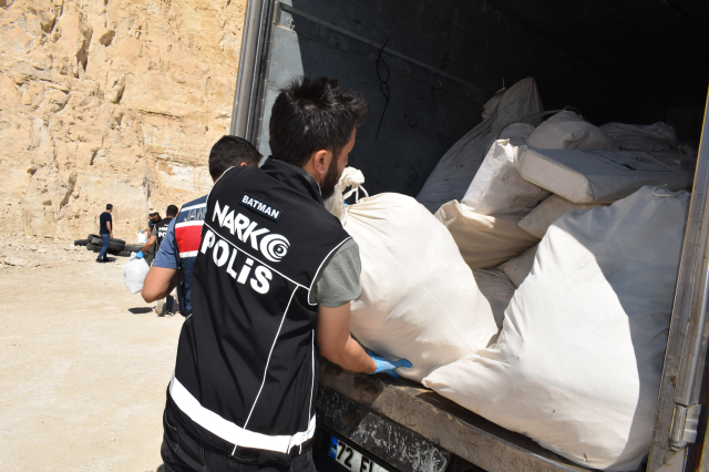 2 ton uyuşturucu yakılarak imha edildi