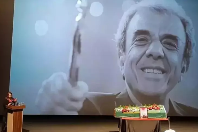 Ali Özgentürk son yolculuğuna uğurlanıyor