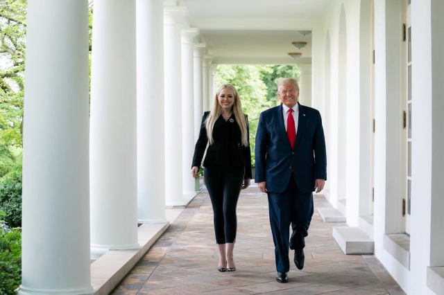 Trump'ın 11'inci torunu dünyaya geldi