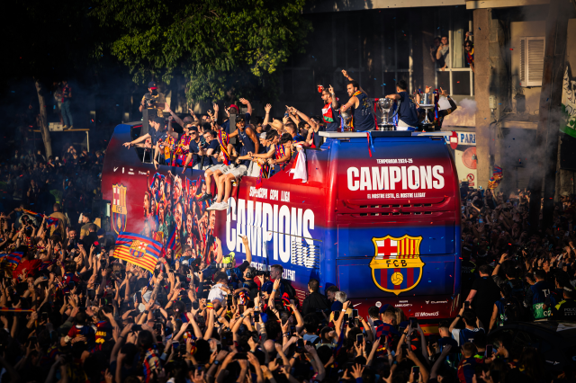 Muhteşem görüntüler! 670 bin kişilik şampiyonluk kutlaması