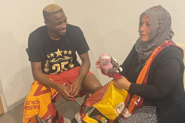 Büyük buluşma gerçekleşti! Neslihan Teyze ve Osimhen bir arada