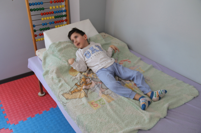 Sivrisinek ısırığı 8 yaşındaki Mehmet Emir'in hayatını kararttı