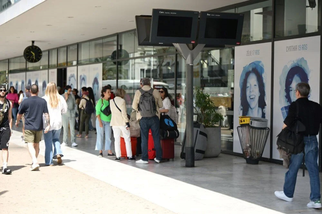 Fransa'da büyük elektrik kesintisi! 160 bin hane karanlığa gömüldü