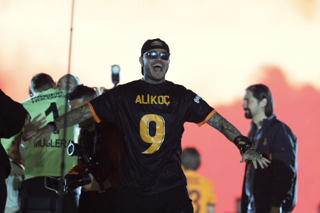 Ali Koç formasını giyen Icardi'den Fenerbahçelileri kızdıracak 'Fener ağlama' tezahüratı