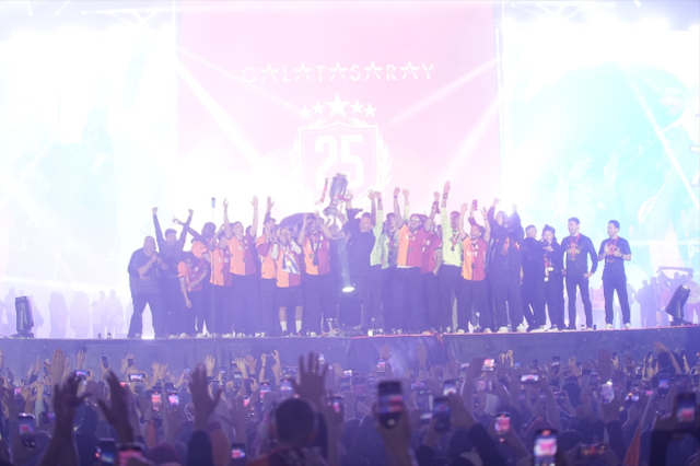 Galatasaray şampiyonluk kutlamalarından kareler!