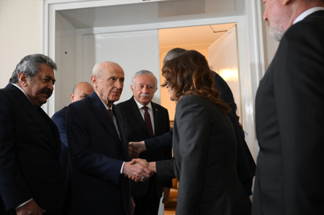 MHP-DEM Parti görüşmesi başladı! Bahçeli kapıda karşıladı