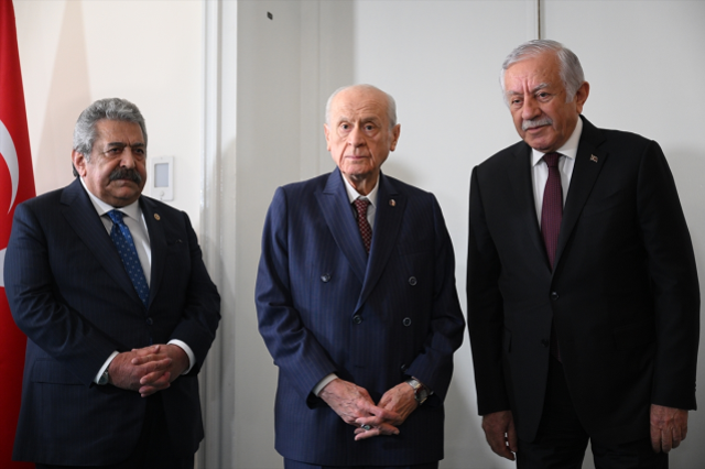 MHP-DEM Parti görüşmesi başladı! Bahçeli kapıda karşıladı