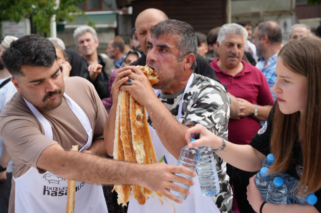Börek yeme yarışması için günlerce aç kaldılar