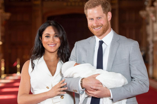 Prens Harry, ölen annesi Prenses Diana'nın soyadını almak istiyor