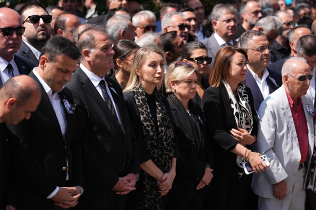 Ferdi Zeyrek'e veda! Özgür Özel gözyaşlarına boğuldu