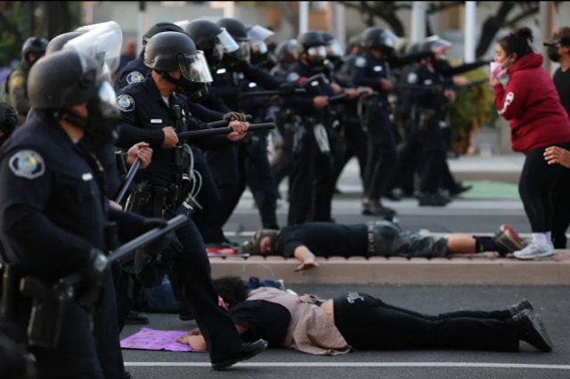 ABD'de CNN muhabiri protestolar sırasında can yayında gözaltına alındı