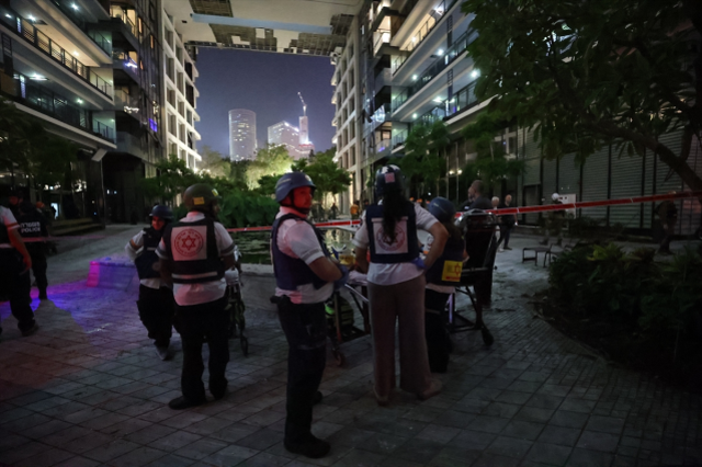 İran'ın gece boyu vurduğu İsrail'den ilk görüntüler