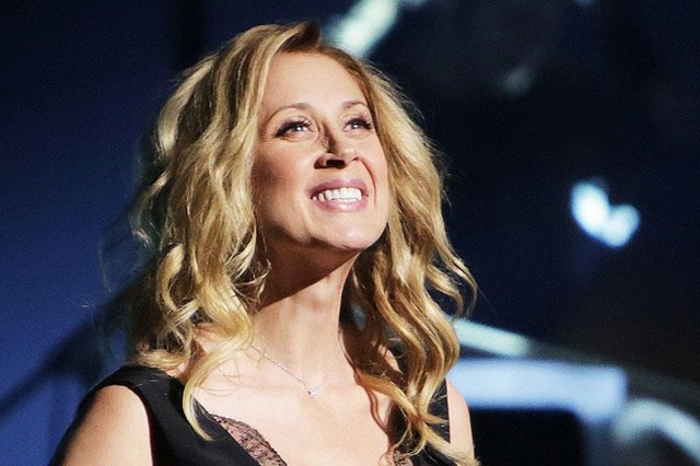Ünlü Fransız Sanatçı Lara Fabian, İstanbul’da Hayranlarıyla Buluştu