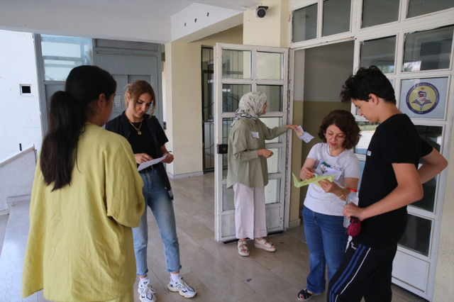 LGS maratonu başladı! 1 milyondan fazla öğrenci geleceği için ter döküyor