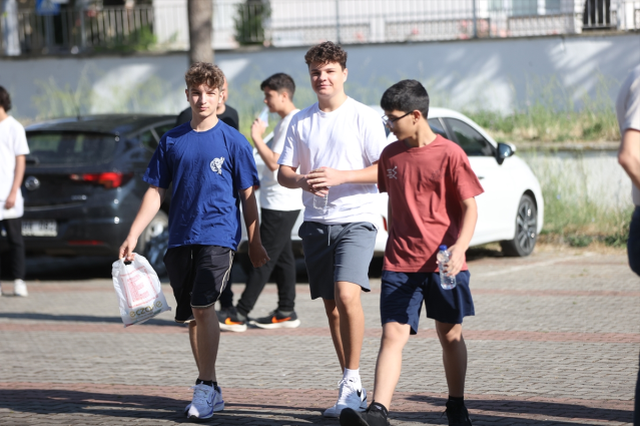 LGS maratonu başladı! 1 milyondan fazla öğrenci geleceği için ter döküyor