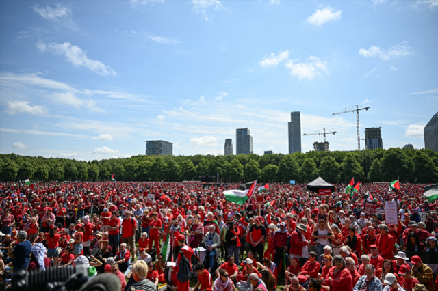 Lahey'de son 20 yılın en büyük protestosu! 150 bin kişi Filistin için sokaklara indi
