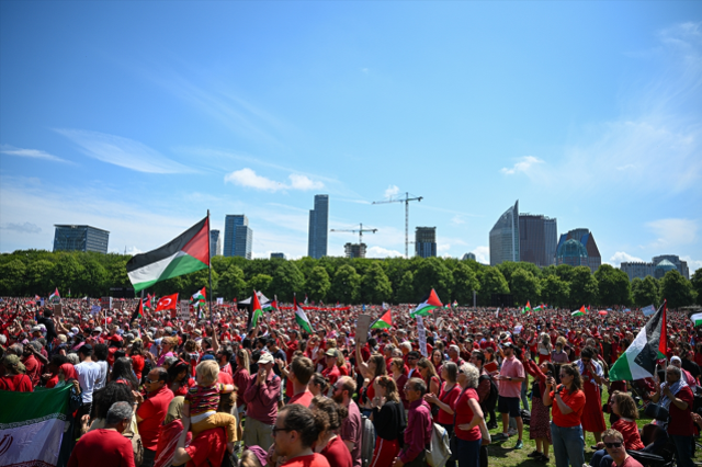 Lahey'de son 20 yılın en büyük protestosu! 150 bin kişi Filistin için sokaklara indi