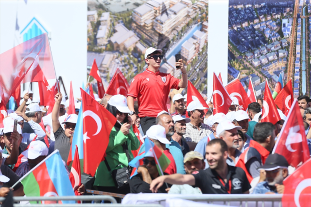 Erdoğan: Depremde ülkemizin imdadına ilk koşanlardan biri can Azerbaycan'dı