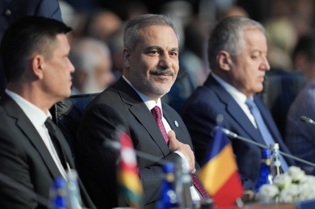 İstanbul'da İİT 51. Dışişleri Bakanları Konseyi Toplantısı başladı