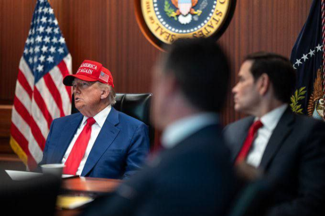 Trump, İran saldırısını böyle takip etti