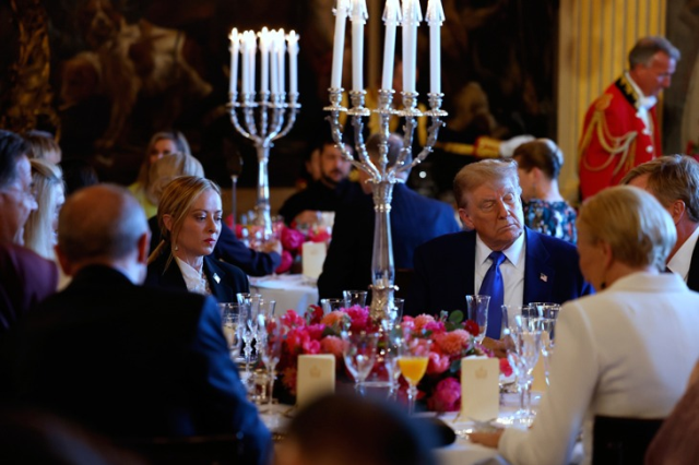 Cumhurbaşkanı Erdoğan ve ABD Başkanı Trump, NATO Zirvesi'nde yan yana geldi