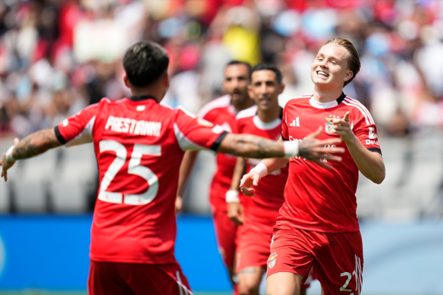 FIFA Kulüpler Dünya Kupası C Grubu üçüncü hafta mücadelesinde Benfica ile Bayern Münih karşı karşıya geldi. Heyecan dolu karşılaşmayı Benfica, 1-0'lık üstünlükle tamamladı.