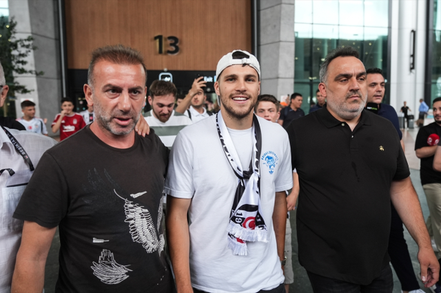 Beşiktaş'ın yeni transferi Jurasek, İstanbul'a geldi! İşte ilk sözleri