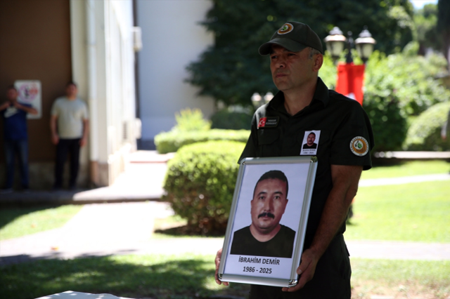 Yangın şehidi İbrahim Demir için tören! Gözyaşları sel oldu