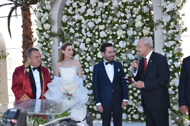 CHP'li belediyelere yeni operasyon! Zeydan Karalar ve Muhittin Böcek gözaltında