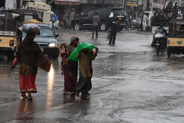 Pakistan'da Muson yağışları sonucu sel felaketi: 75 ölü