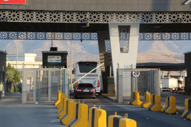 PKK'nın silah bırakma programını takip edecek grup Kuzey Irak'a gitti