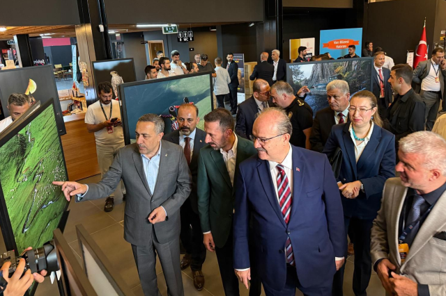 Festivalin Açılışı ve Katılımcılar