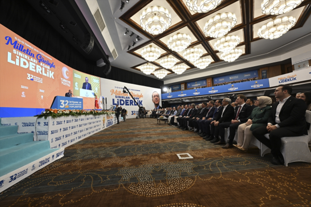 Cumhurbaşkanı Erdoğan'dan CHP lideri Özel'e: Ümmetin birliğini savunmak ne zamandan beri suç oldu?