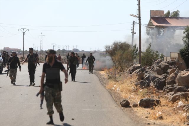 Dürzilerden çatışmaları sona erdirmek için bölgeye sevk edilen Suriye ordusuna saldırı: 18 ölü