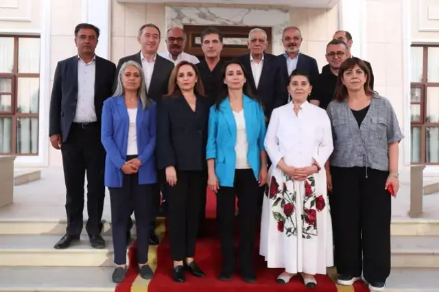 PKK'nın silah bırakma töreninin masraflarını bakın kim karşılamış