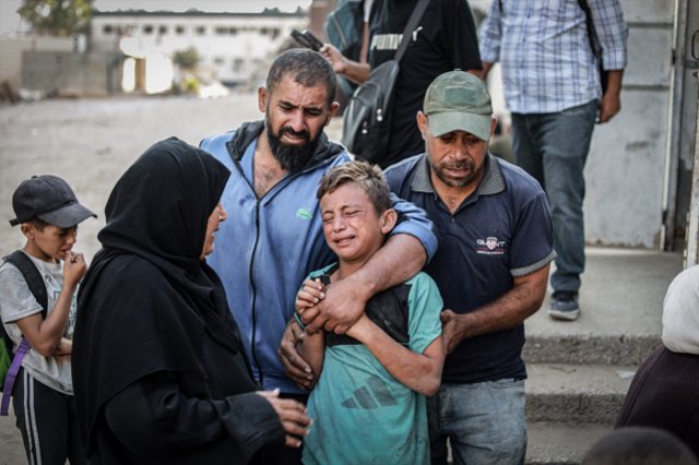 İtalya Başbakanı Meloni: İsrail Gazze'de Katolik kilisesini vurdu, sivillere yönelik saldırı kabul edilemez.