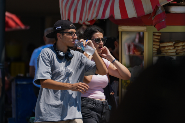 İstanbul'da hissedilen sıcaklık 56 dereceyi buldu, su tüketiminde tarihi rekor kırıldı