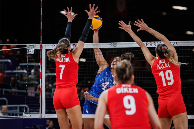 Türkiye Japonya voleybol maçı CANLI izle! Filenin Sultanları Türkiye Japonya maçı şifresiz mi?