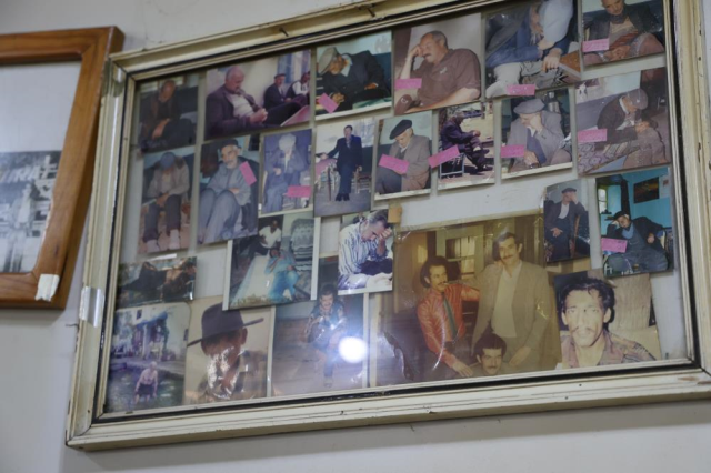 Yıllardır çözülemeyen sır! Bu kahvehaneye gelen mışıl mılış uyuyor