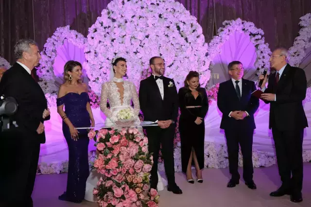 Valenin hayatını karartan kaza; lüks araç kullanılamaz hale geldi