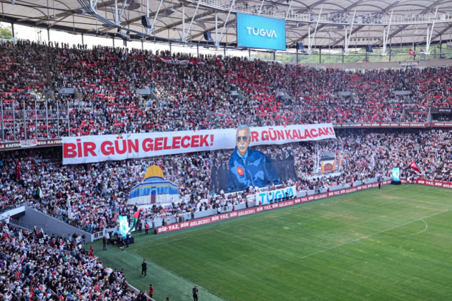 Cumhurbaşkanı Erdoğan'a özel koreografi: Bir yanda Ayasofya, diğer yanda Kubbetü's Sahra