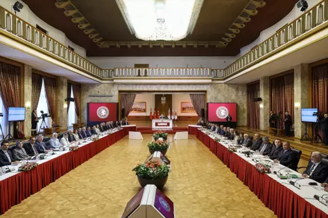 CHP'den komisyon toplantısına damga vuran çağrı
