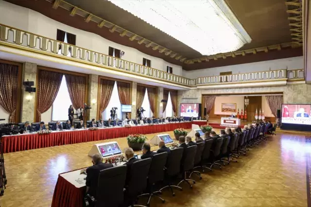 DEM Parti'nin komisyon üyesi Saruhan Oluç'tan ilk yorum