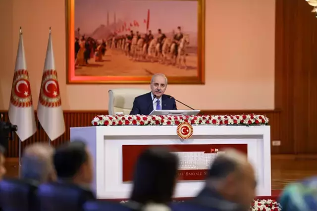 DEM Parti'nin komisyon üyesi Saruhan Oluç'tan ilk yorum