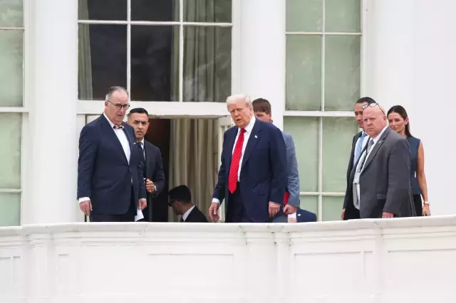 Trump'tan Beyaz Saray çatısına açıklama