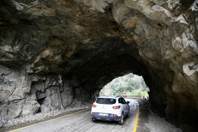 'Gidemediğin yer senin değildir' diyerek yapılan 140 yıllık tünel zamana meydan okuyor