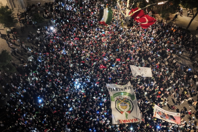 İstanbul'da 'Gazze'ye Umut Işığı Ol' yürüyüşü
