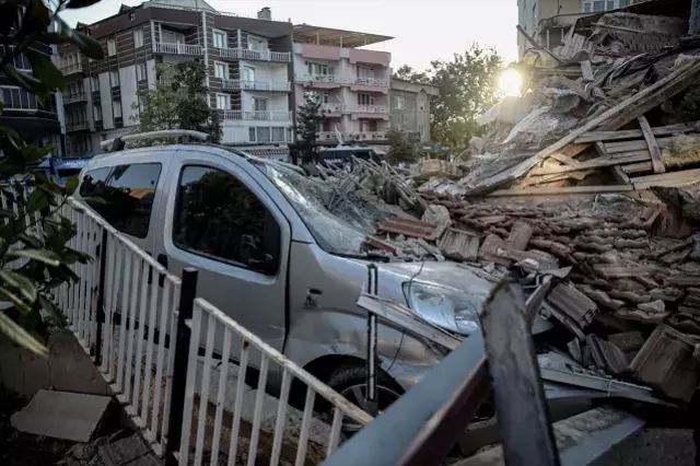 Deprem sonrası Balıkesir'de yaz okulları tatil edildi