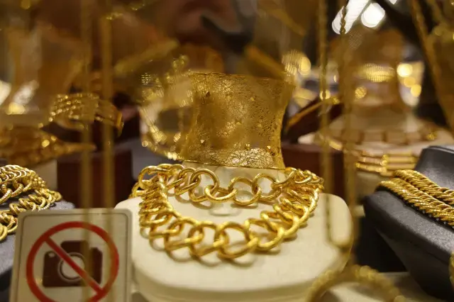 Kuyumcular gram altın için yıl sonunu işaret etti: 6 bin lira olacak